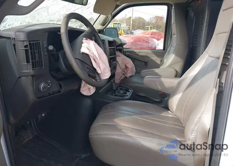 2024 Chevrolet Express Cargo Rwd 2500 Regular Wheelbase Wt z USA, uszkodzony, nr VIN 1GCWGAFPXR1248280